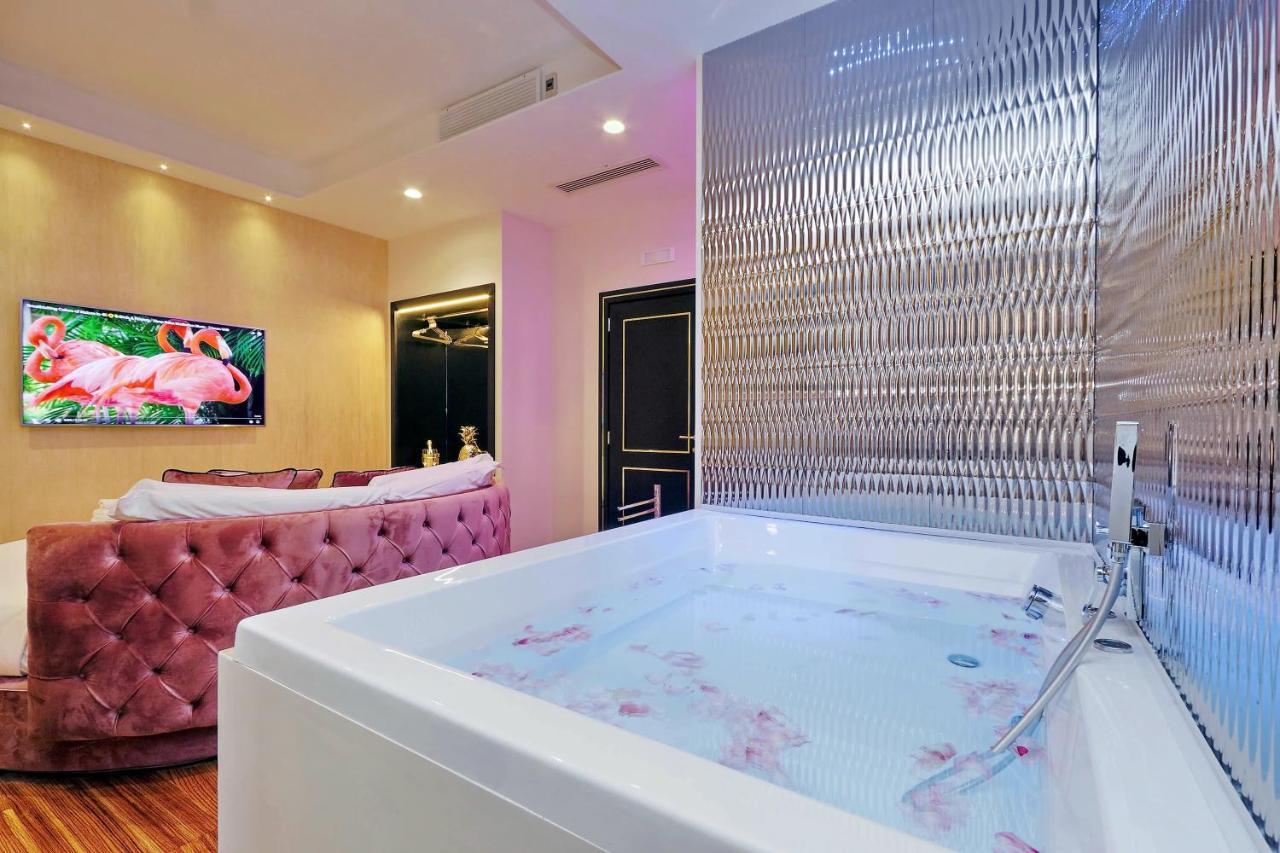 Spanish Hills Collection Luxury Suites & Jacuzzi Roma Exterior foto