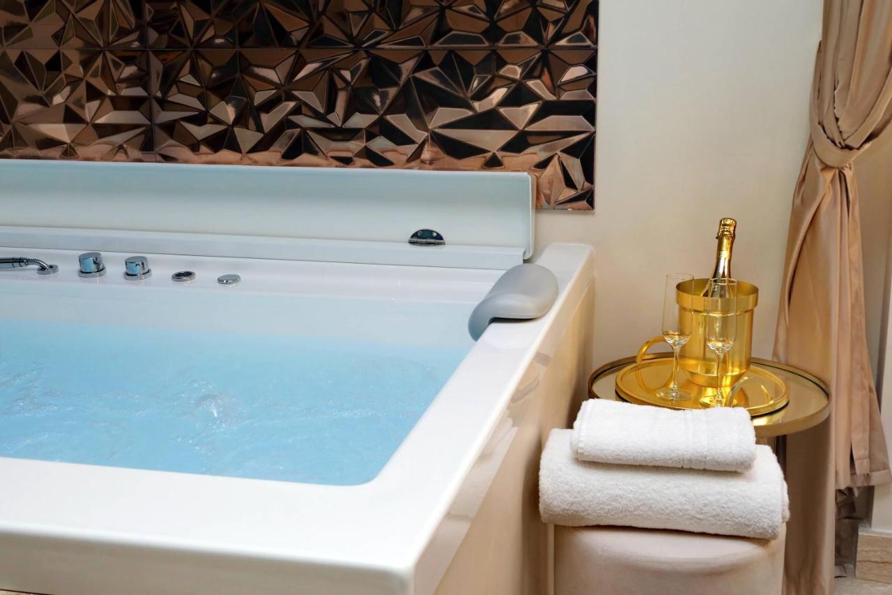 Spanish Hills Collection Luxury Suites & Jacuzzi Roma Exterior foto